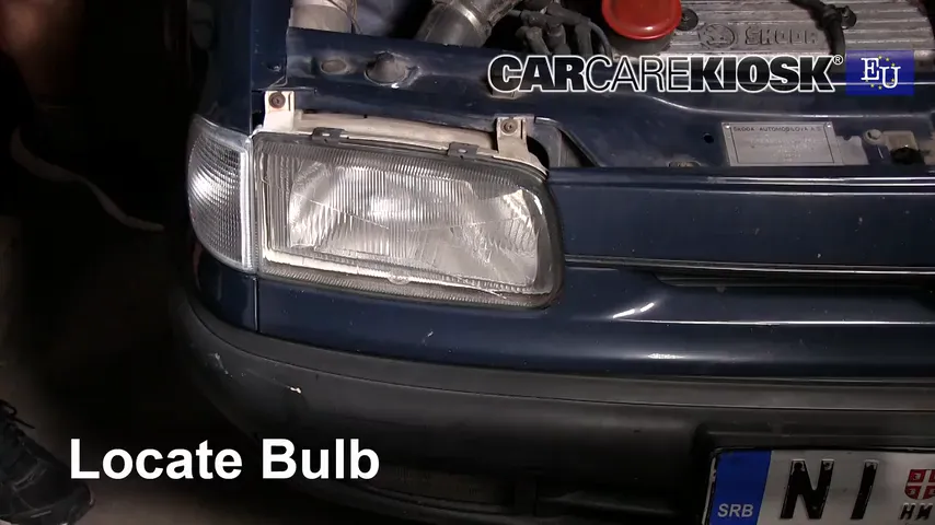 1997 Skoda Felicia LXi 1.3L 4 Cyl. Lights Fog Light (replace bulb)